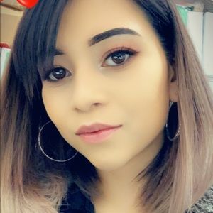 Meet your Posher, Damaris